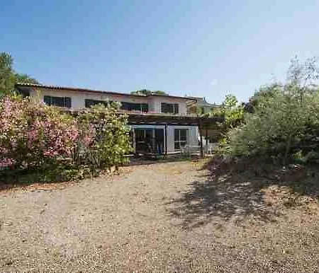 Apartment Trilocale Con Giardino